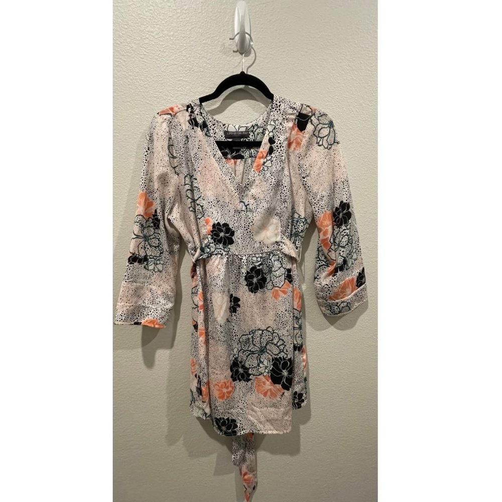 A PEA IN THE POD Floral Blouse